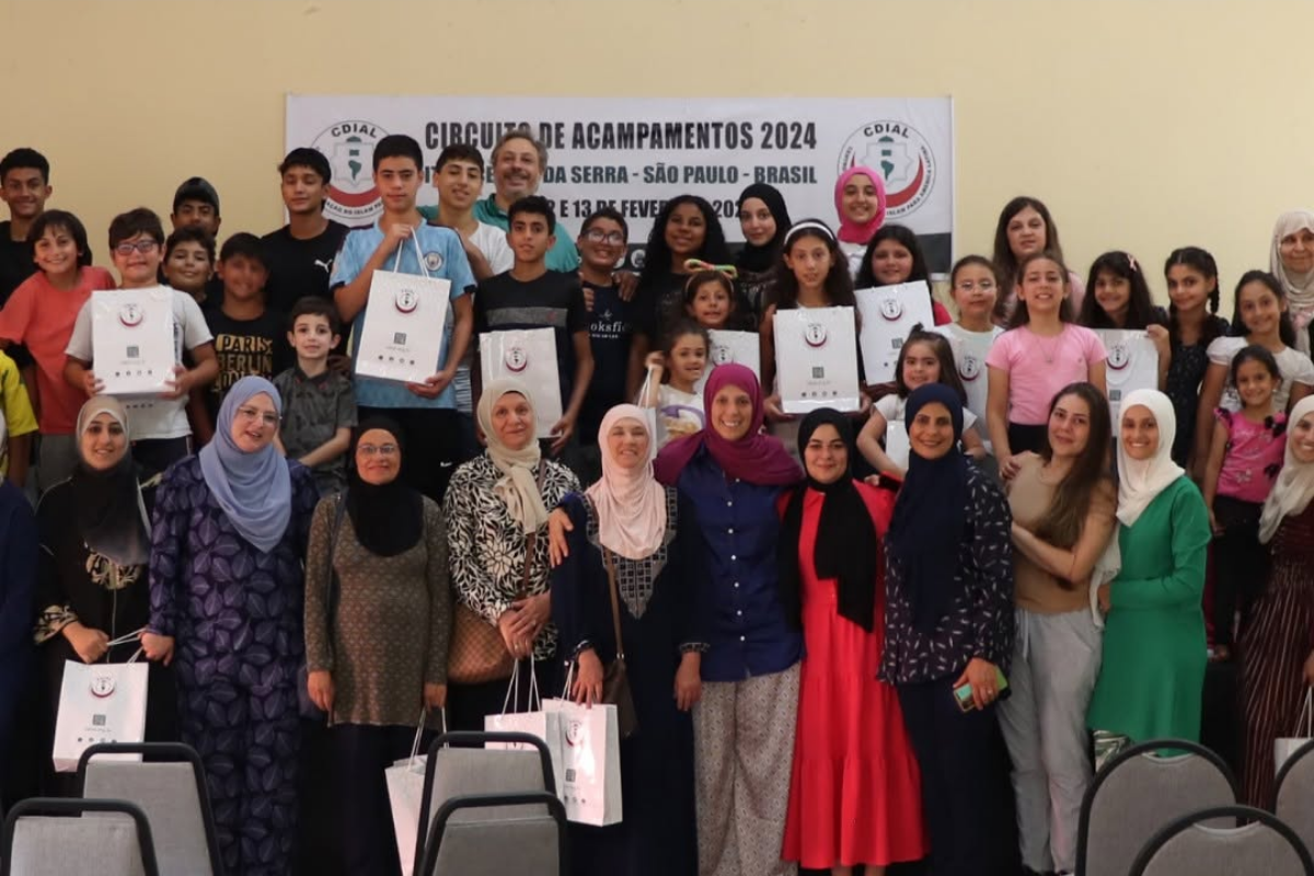 Atividades do MARKAZ - 2026 50 Crianças, jovens e famílias reunidos em circuito de acampamentos