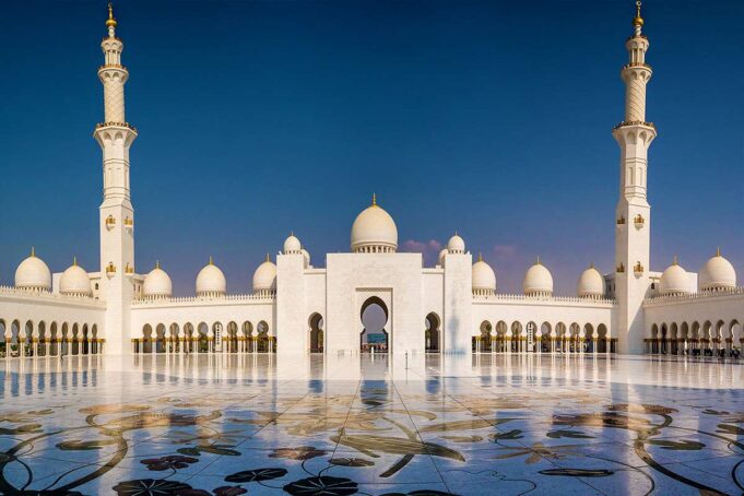A Grande Mesquita de Abu Dhabi