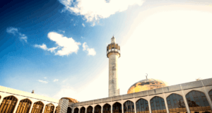 O número de ingleses que aceitaram o Islam dobrou nos últimos dez anos