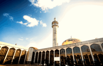 O número de ingleses que aceitaram o Islam dobrou nos últimos dez anos