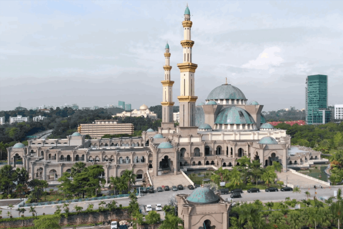 ISLAM a chave para o êxito da Malásia