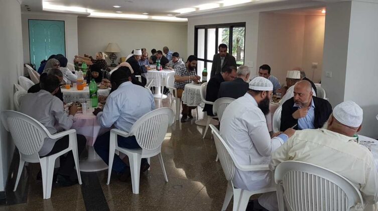 Centro Rei Abdullah Bin Abdul Aziz para o Idioma Árabe e CDIAL promovem exposição na USP 61 cdial.org 100 cdial.org .br mes lingua rabe usp