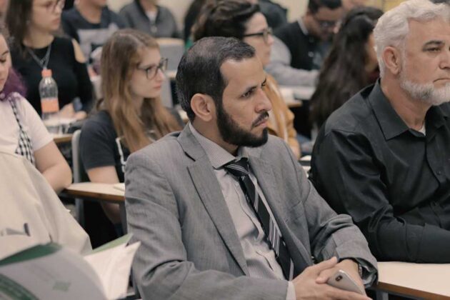 Centro Rei Abdullah Bin Abdul Aziz para o Idioma Árabe e CDIAL promovem exposição na USP 66 cdial.org 95 cdial.org .br mes lingua rabe usp