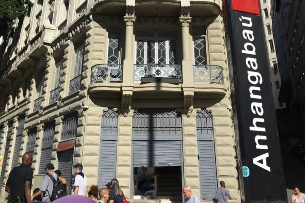 Atividades do MARKAZ - 2026 53 Edifício histórico em área central da cidade