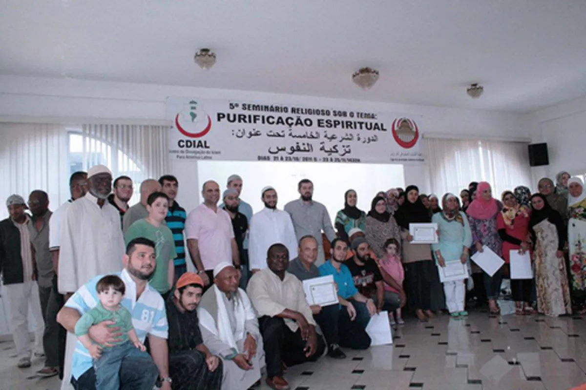 Atividades do MARKAZ - 2026 111 Participantes reunidos após seminário religioso
