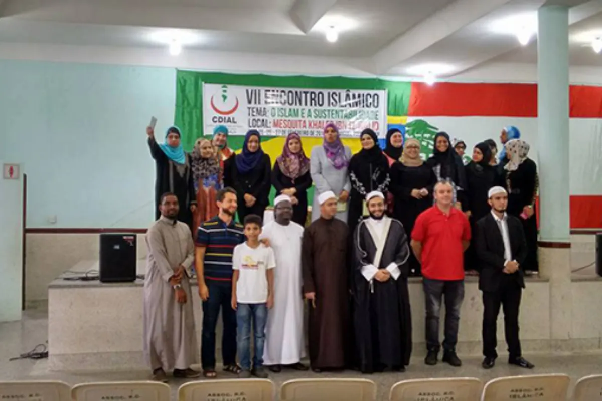 Atividades do MARKAZ - 2026 112 Participantes de encontro islâmico em auditório